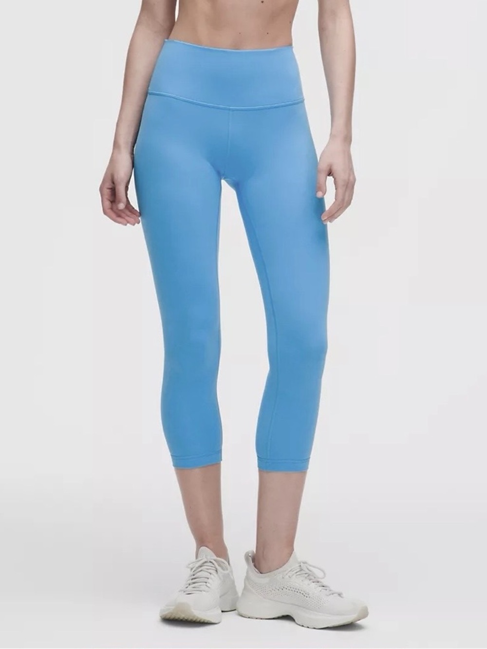 Lululemon Wunder Under Sky Blue Cropped Leggings Size 2